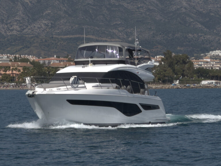 Experience the luxury of boating in the Spanish Mediterranean